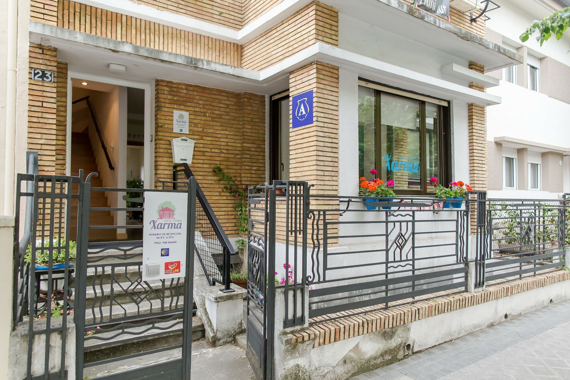Xarma Hostel パンプローナ エクステリア 写真
